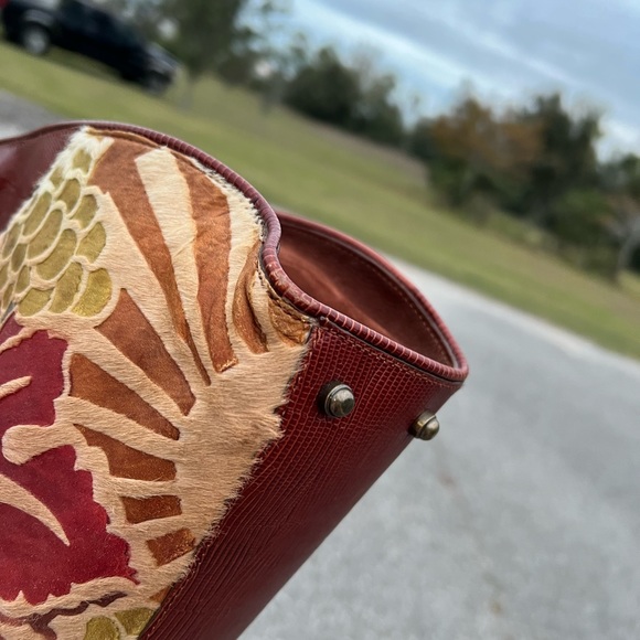 Vintage Brahmin Calf Hide Fruit and Floral Purse - Picture 4 of 14